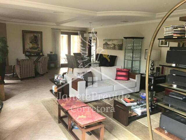 #197 - Casa em condomínio para Venda em Santana de Parnaíba - SP