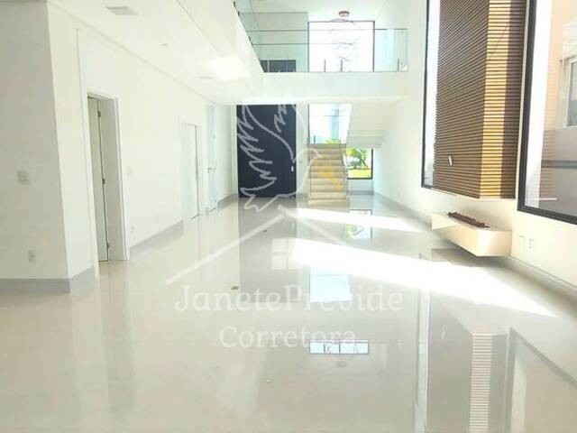 Casa em condomínio para Venda em Santana de Parnaíba - 2