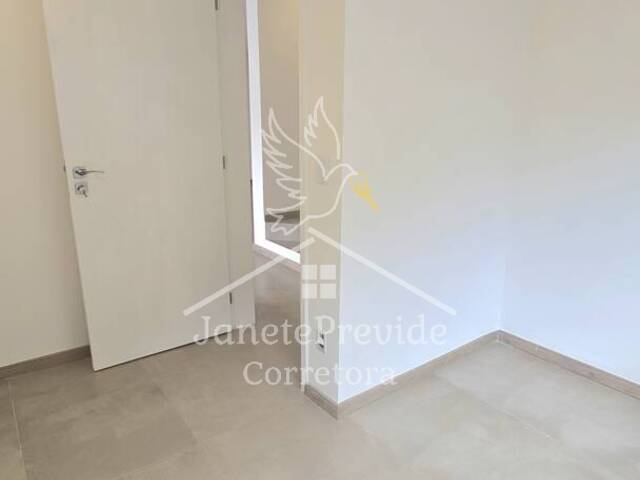 Casa para Venda em Santana de Parnaíba - 4