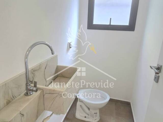 Casa para Venda em Santana de Parnaíba - 5