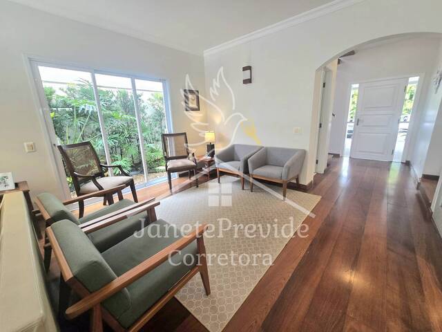 Casa para Venda em Santana de Parnaíba - 3