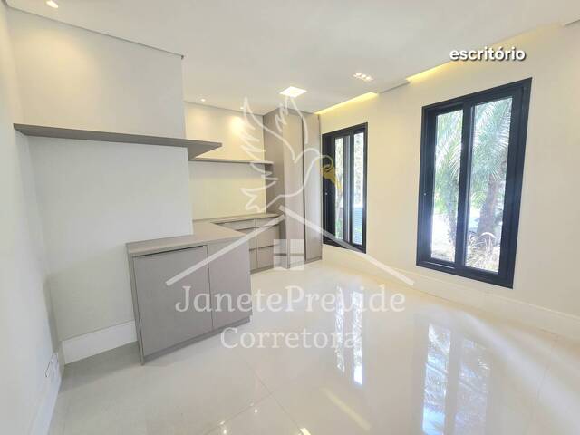 #1069 - Casa em condomínio para Venda em Santana de Parnaíba - SP