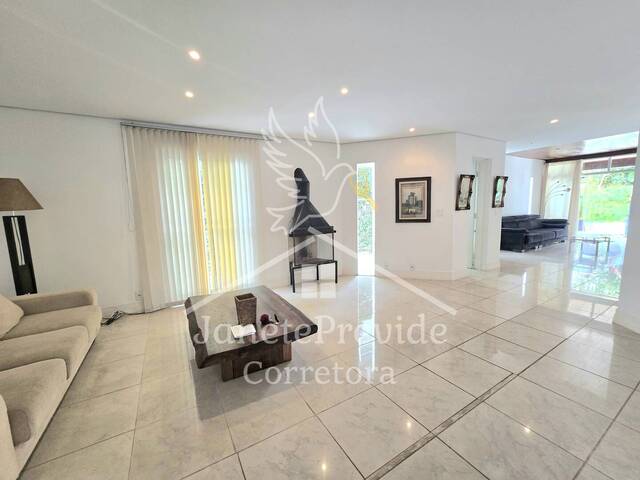 Casa para Venda em Santana de Parnaíba - 2