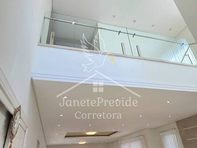 #207 - Casa em condomínio para Venda em Santana de Parnaíba - SP