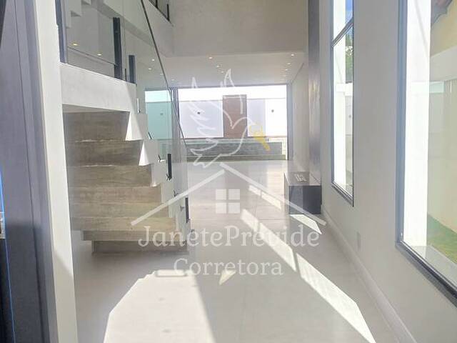 Casa para Venda em Santana de Parnaíba - 2